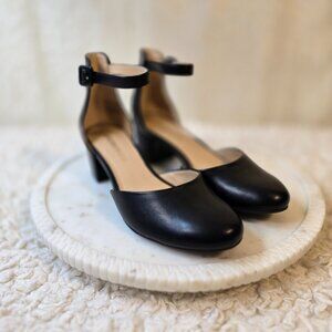 NWOT Dream Pairs Black Vegan Leather Round Toe Block Heels, Size 8